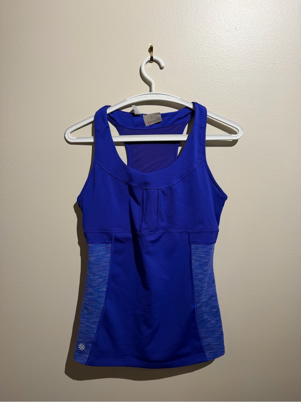 Athleta Women’s Tank Top Medium Purple Built In Bra Athletic Wear